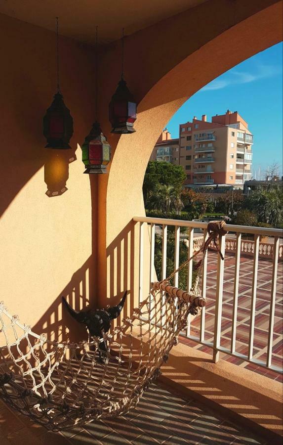 residence port hyeres les palmiers Extérieur photo